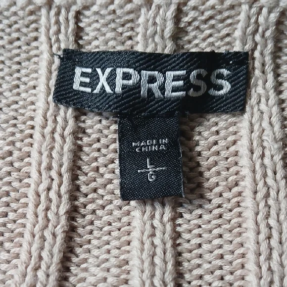 Express Women's Ribbed Sweater - Picture 8 of 9